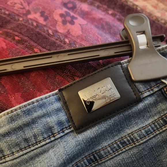 Distressed Blue Ribkoff Jeans With Sparkle! - Picture 3 of 4